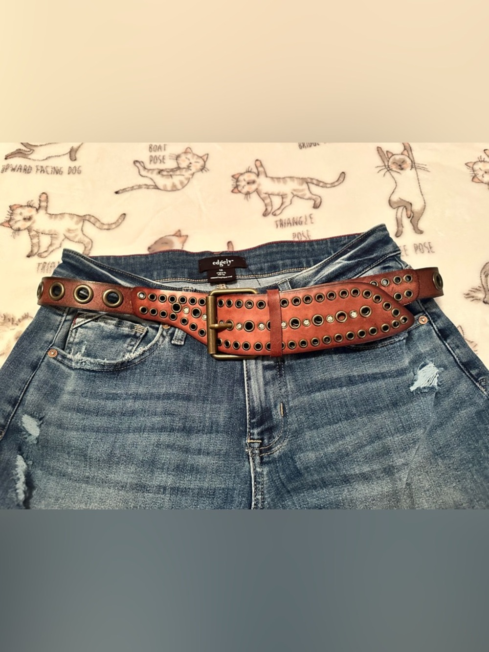 Edgy Brown Double-Row Grommet Leather Belt L
